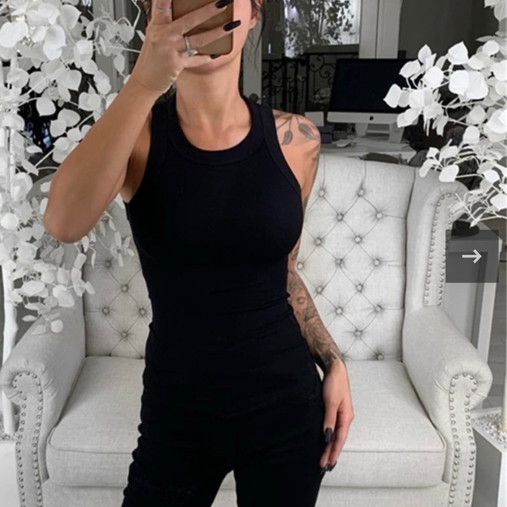 BRAND: LOUIE
Casual Tank Top